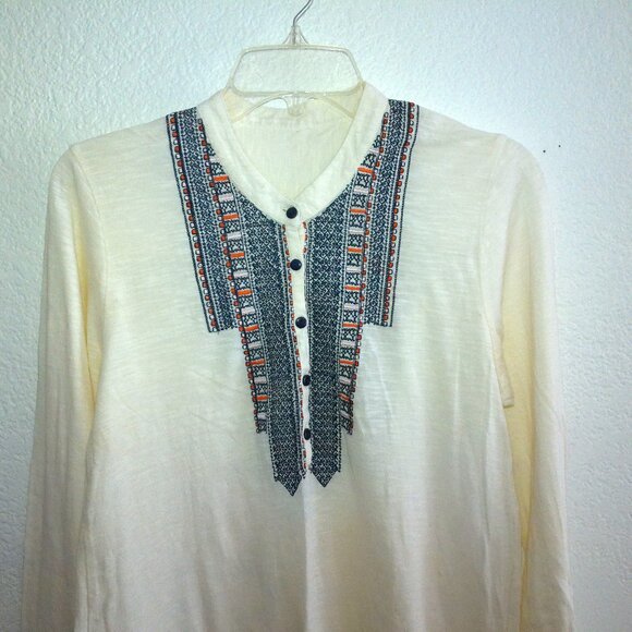 White long sleeve shirt, with cross stitch embroidery details, - Picture 6 of 8